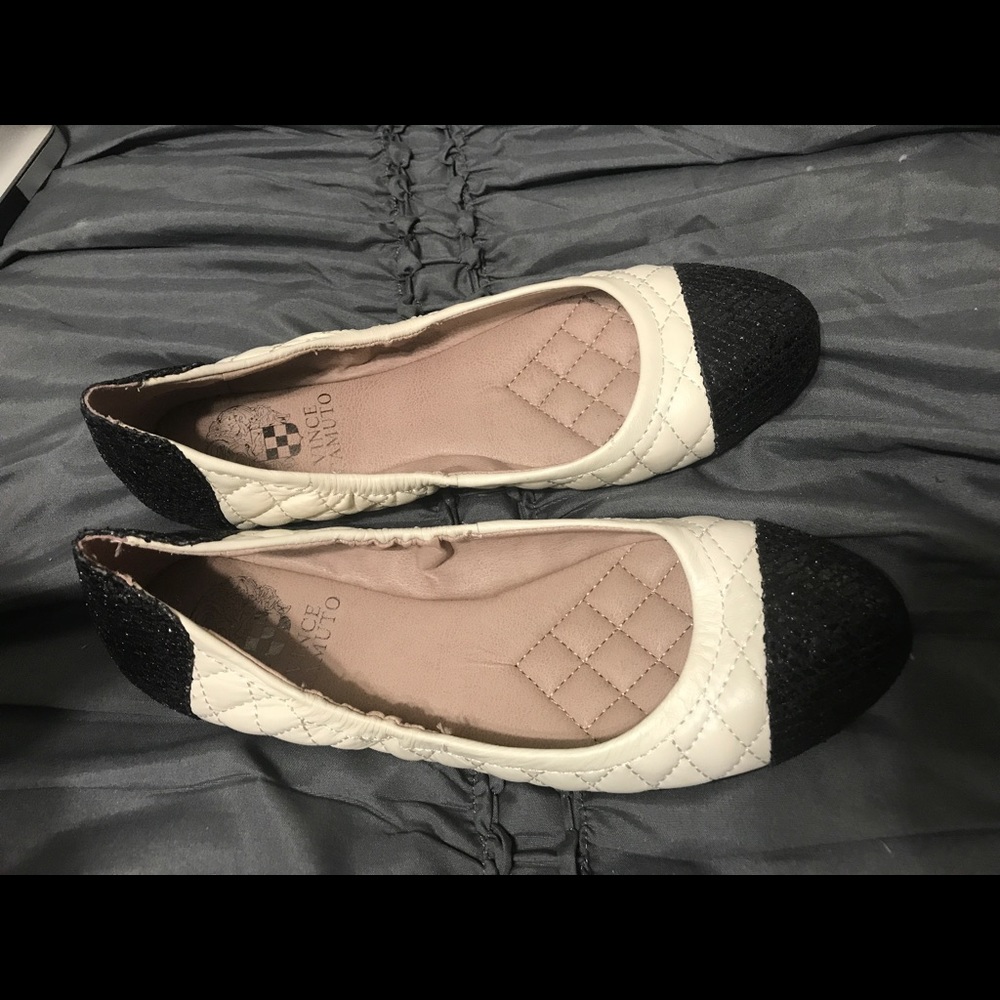 Vince Camuto flats